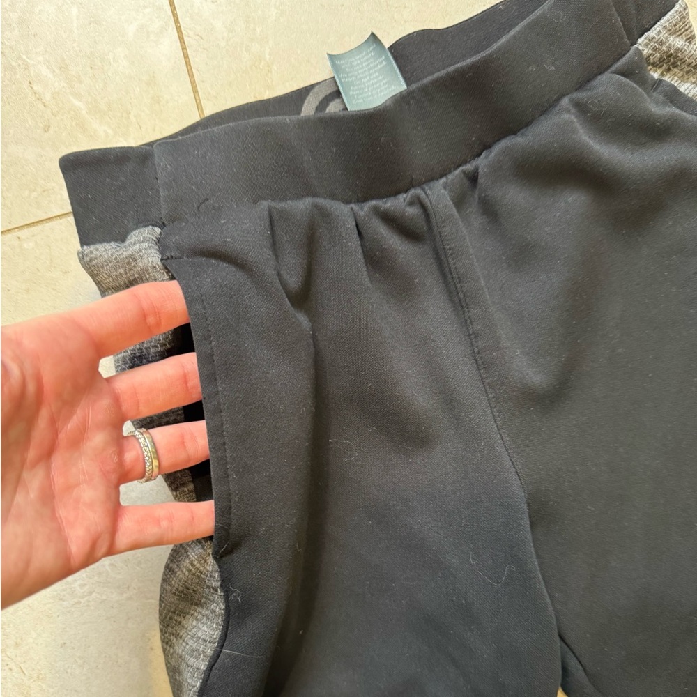 Boys size 8-10 Black Jogging pants with zippers at the ankles